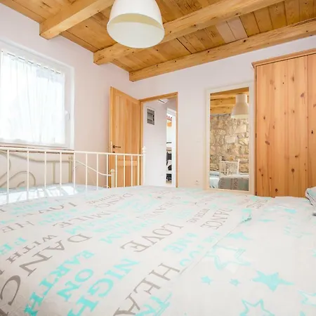 Small Old House カントリーハウス *