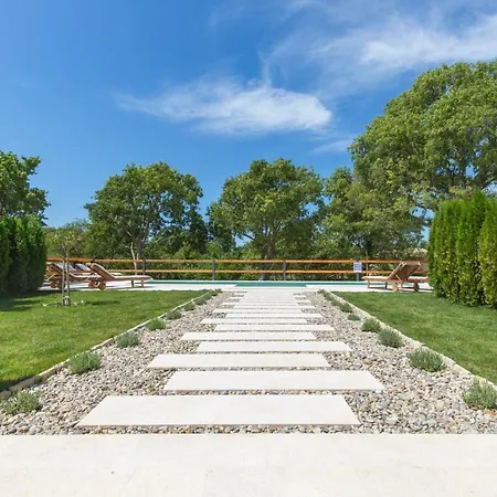 Small Old House Country house *