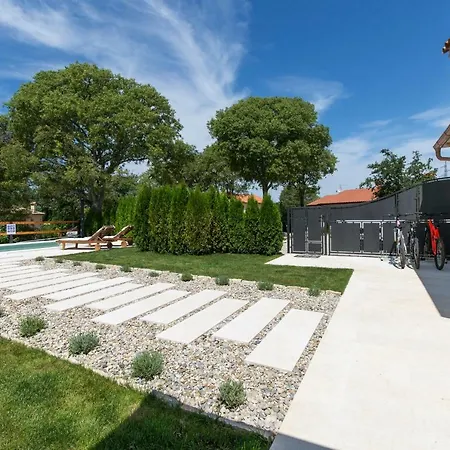 Casa di campagna Small Old House